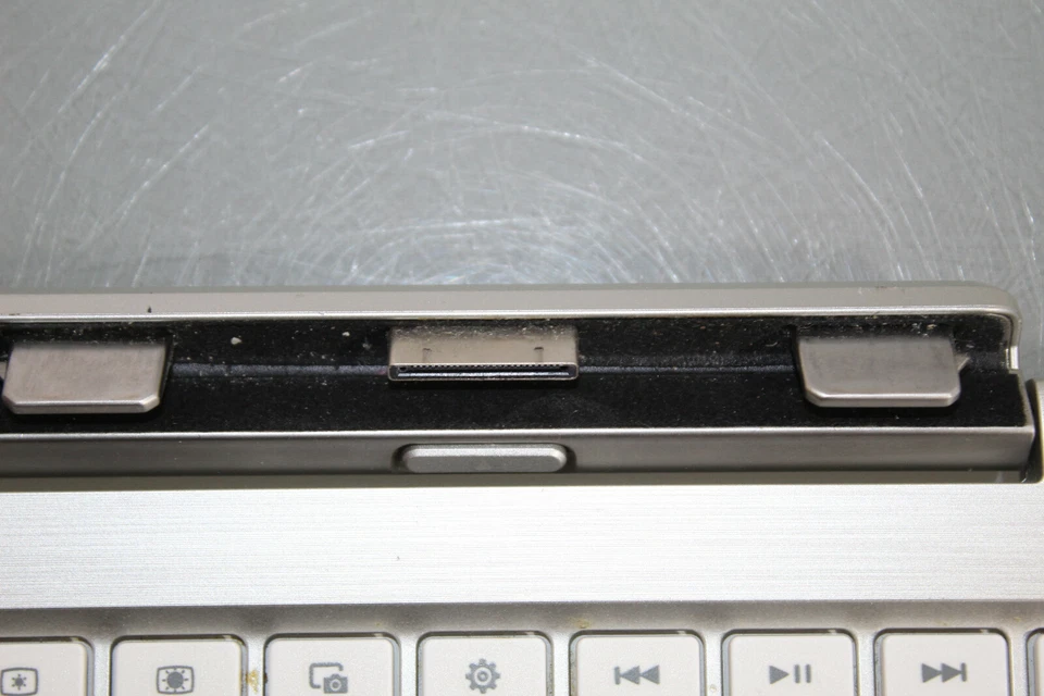 ASUS Dock AD03 Mobile Dock silber (S3080-A38) - Bild 4 von 4