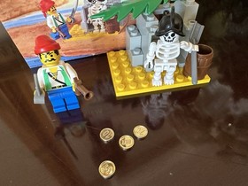 LEGO Pirates: Skeleton Crew (6232) Instructions No Box