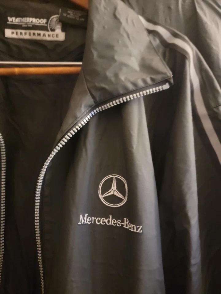 Abrigo de rendimiento CO impermeable para prendas Foto 4 de 4