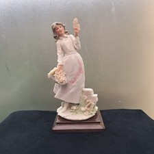 CAPODIMONTE STATUE FIGURINE ELEGANT LADY Belcari 1986.