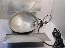 VINTAGE SUN RAY PHOTO CO 13" DIAMETER STUDIO SPOTLIGHT W/BARNDOORS 300W GE BULB