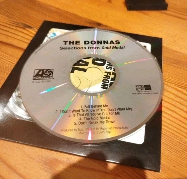 The Donnas - Selections From Gold Medal - Promo CD - VÖ: 2004 - Bild 3 von 4