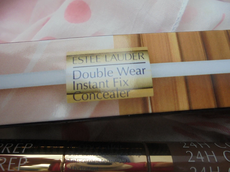 ESTÉE LAUDER DOUBLE WEAR INSTANT FIX CONCEALER + SERUM Farbe ultra deep - Bild 2 von 4