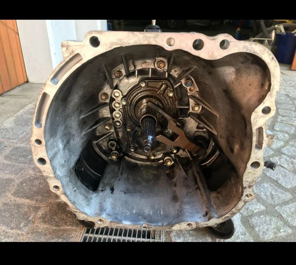Trasmisión R154 - Bild 2 von 4