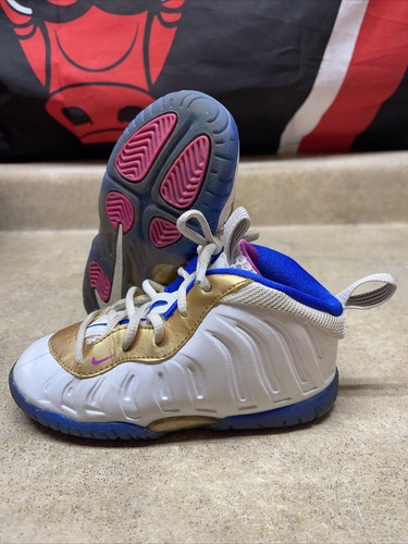 red nike swoosh air force 1