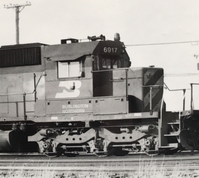 Burlington Northern Railroad Brandneu #6917 SD40-2 Elektromotor Zug Foto Aurora IL