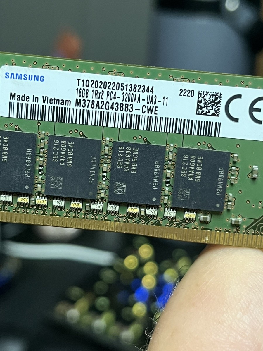 Samsung 16GB DDR4 メモリー M378A2G43BB3-CWE 2x 16GB (32GB) Samsung 16GB (2x16GB) RAM DDR4 3200MHz M378A2G43BB3