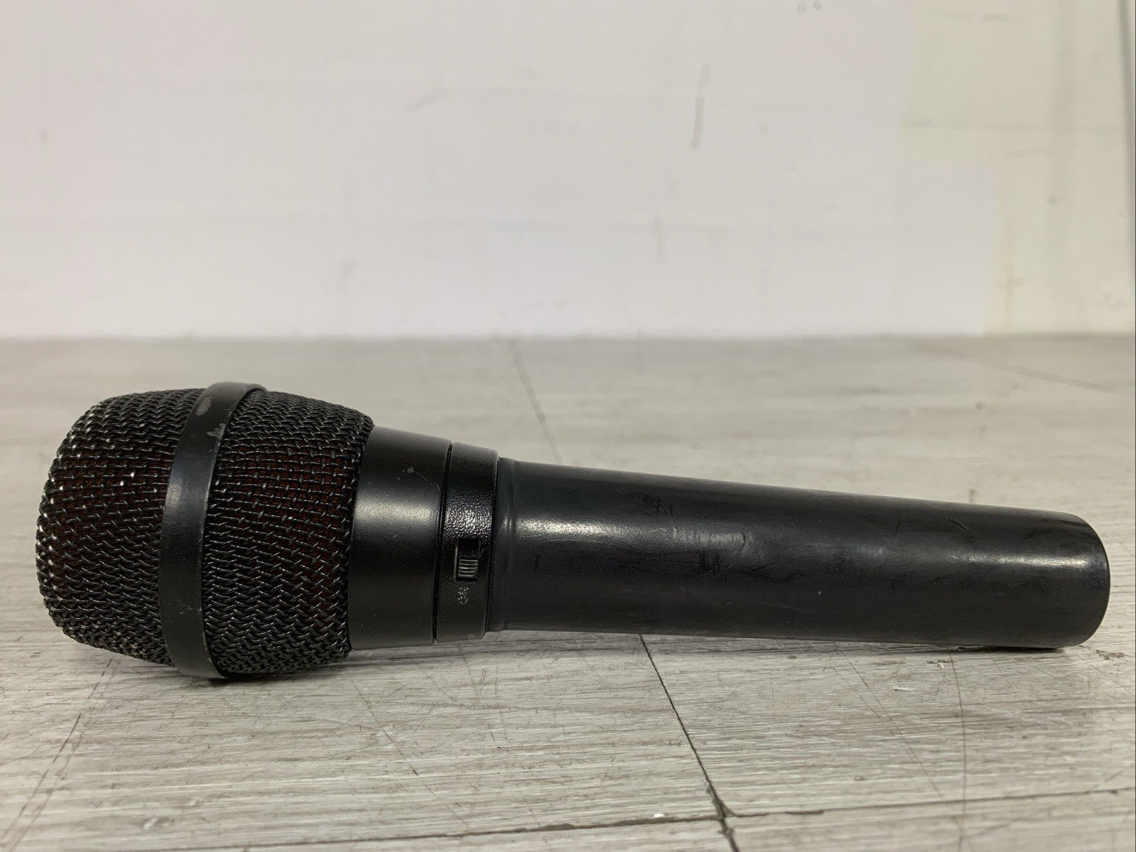 Electro Voice EV MC300 Dynamic Cardioid Microphone