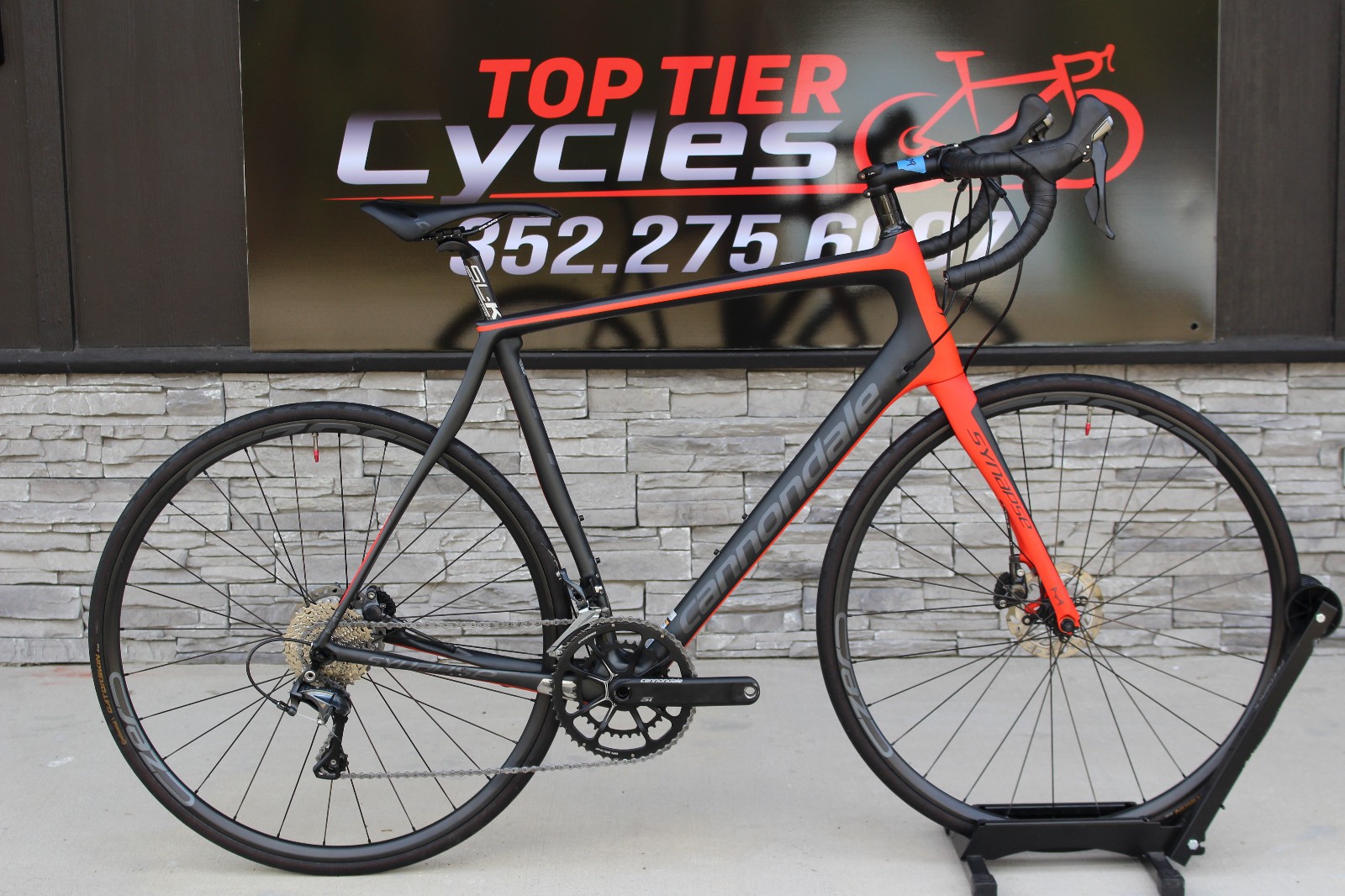 58 cm - 2017 Cannondale Synapse Hi-Mod - Disc - 17lb - $5,000 Retail - INV 1109
