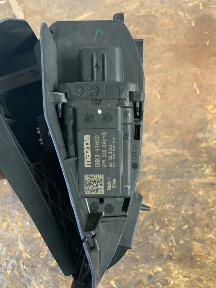 MAZDA CX-5 GAS PEDAL ACCELERATOR THROTTLE SENSOR OEM 2013 - 2022 - Image 2 of 4