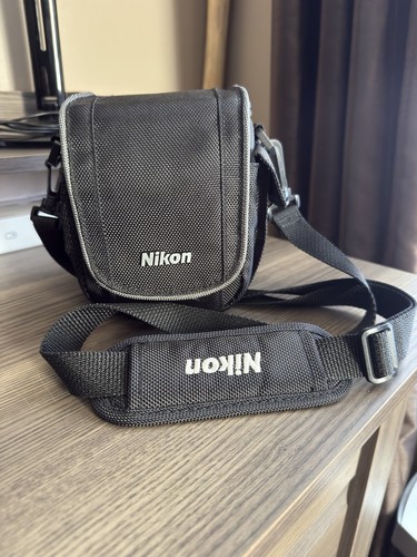 Nikon COOLPIX P530 16.1MP Digital Camera - Black - Picture 7 of 9