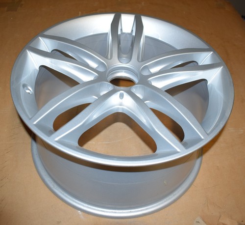 1x Original Mercedes w204 C Klasse Alufelge 17 Zoll a2044011200 8,5Jx17 ET58