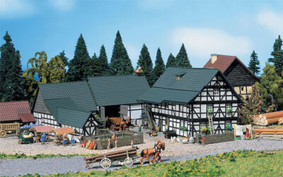 Faller 232360 Spur N - Dreiseit - Hof  NEU und OVP