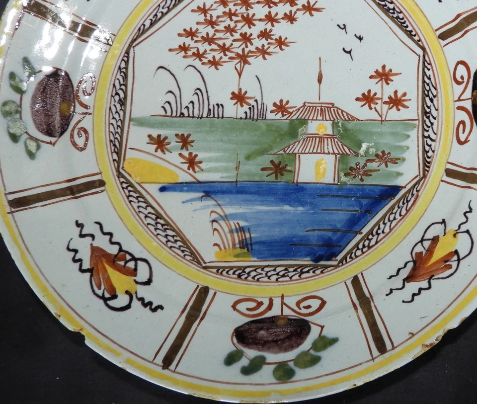 Assiette DELFT fin 18ème : Joli décor polychrome - Photo 3/4