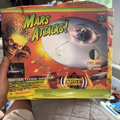 Mars Attacks Martian Flying Saucer 1996 Warner Bros Trendmasters NIB #25