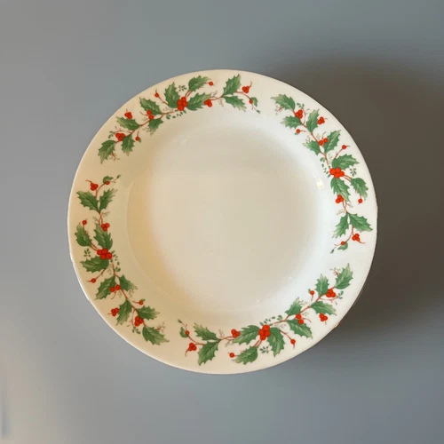 China Pearl Noel Holly & Berries Dinner Plates 10 1/2 Inch (4)