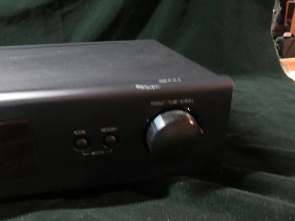 Sintonizador NAD C427 con control remoto probado en excelente estado! Foto 4 de 4