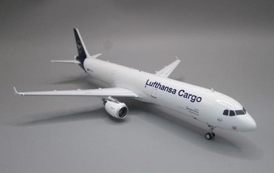 A321-211 P2F Lufthansa Cargo Lufthansa D-AEUI 1:200 J Fox Models JFA321040