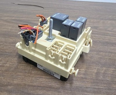 2000-2002 Silverado Sierra Tahoe Interior Fuse Junction Block OEM. 15770996