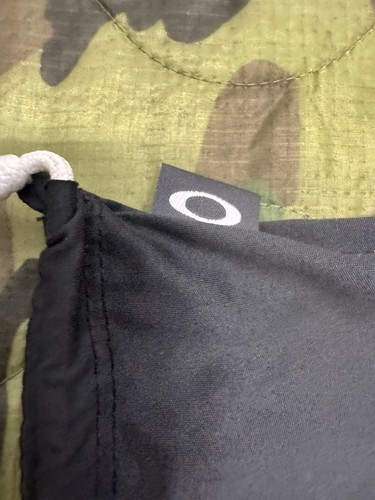 Oakley High Definition Optics 5.5” x 10” Accessory Cleaning Bag - Picture 3 of 4