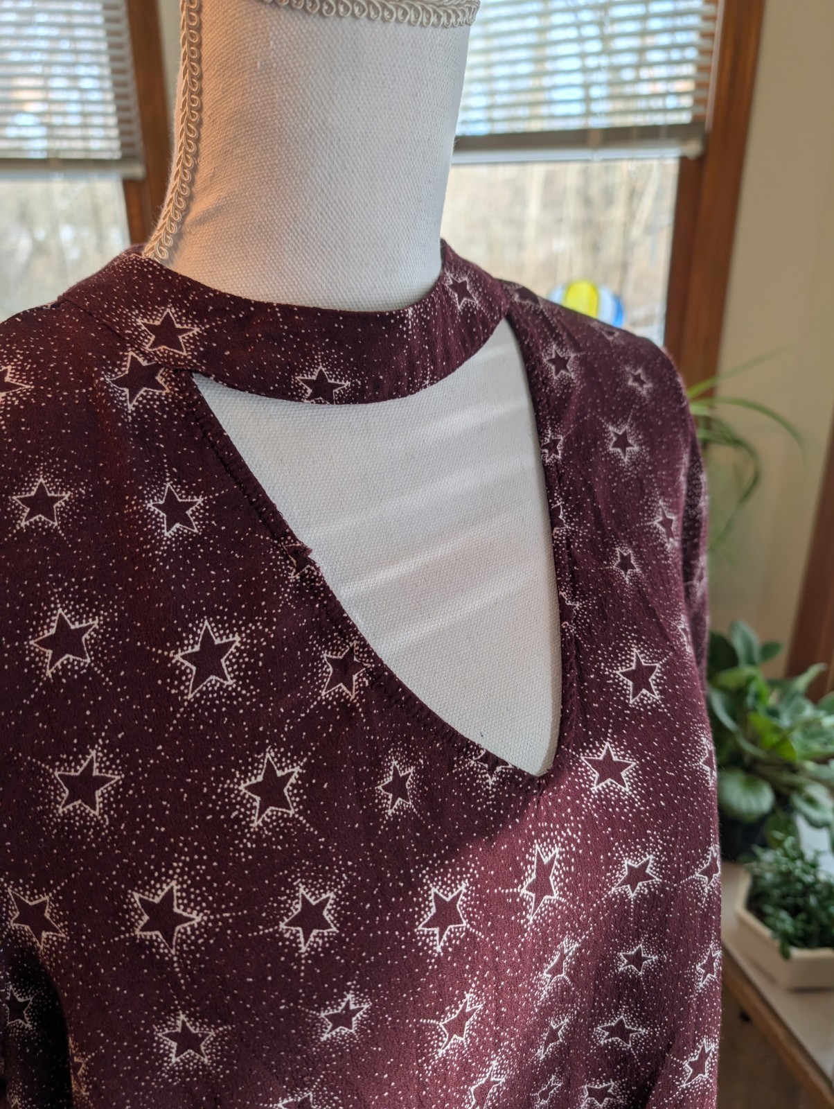 Torrid Star Pattern Blouse Size 1 - image 2