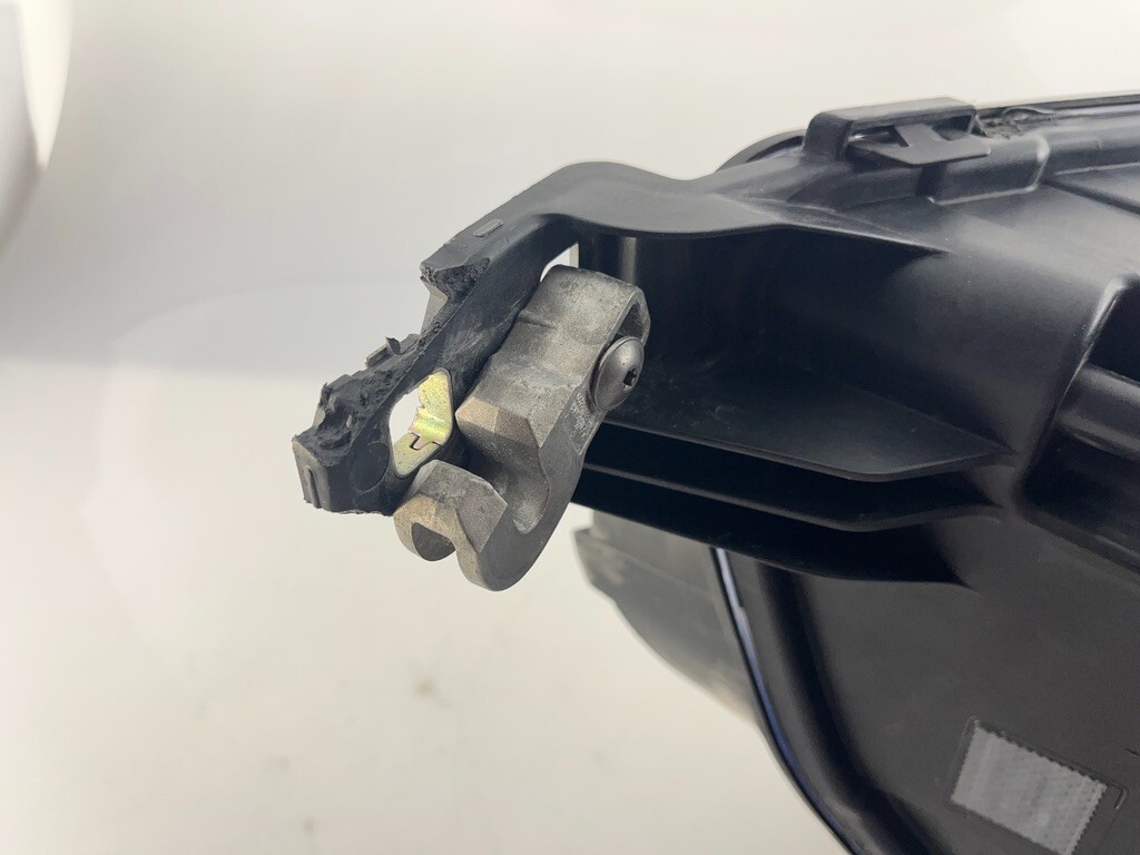 OEM | 2020 - 2023 Bentley Bentayga LED Headlight (Left/Driver)