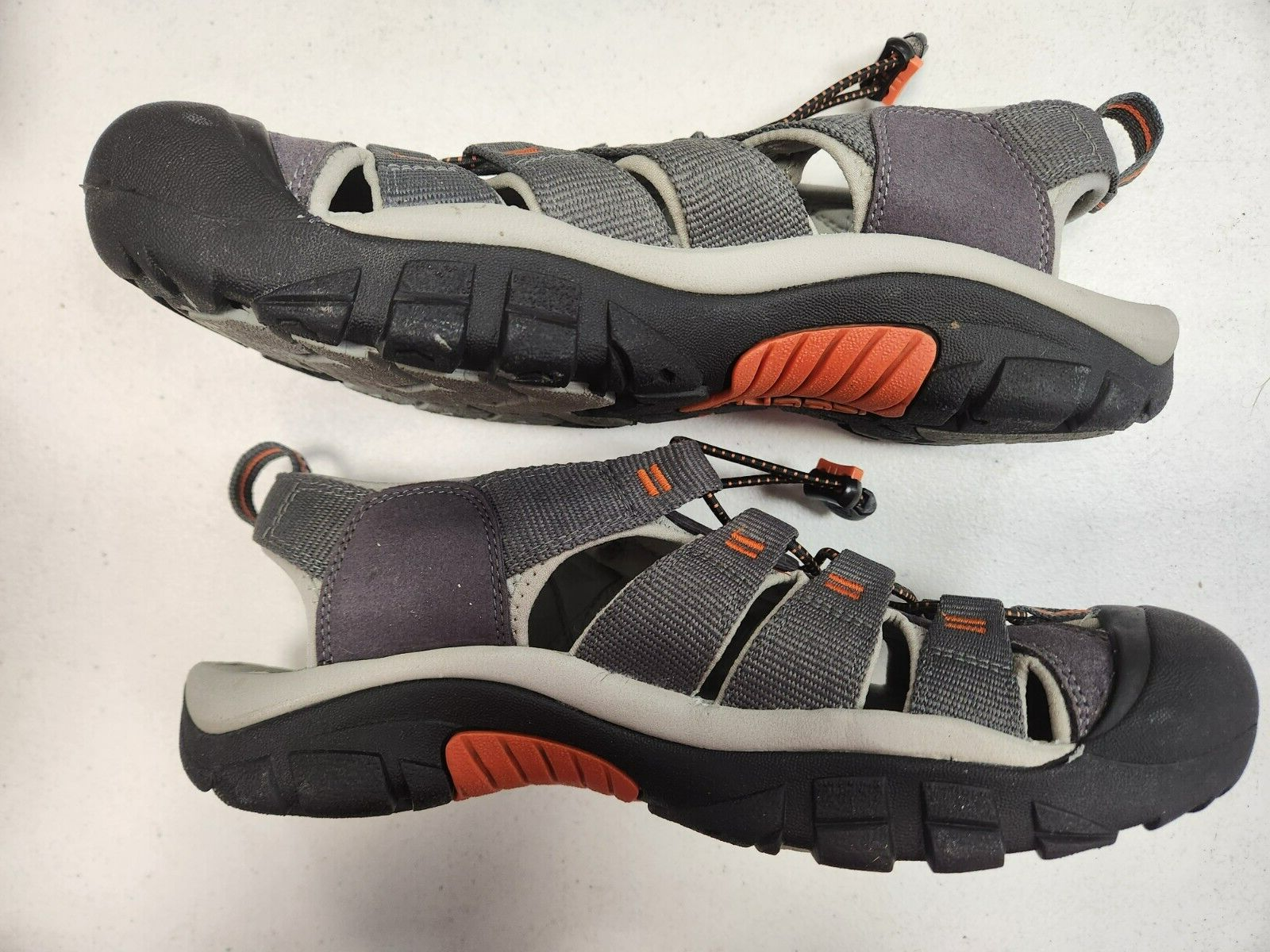 KEEN Newport H2 Sandali da Acqua Punta Chiusa Calamita Nasturzio Uomo 9 (F8D 2729)