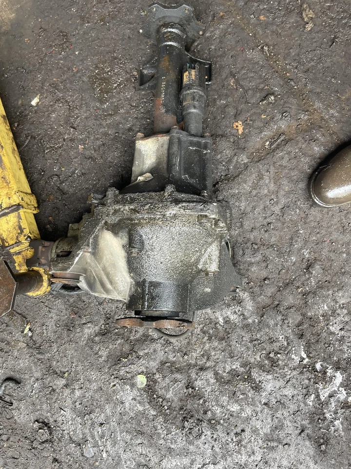 Chevrolet Silverado 2500 HD 1999-2010 conjunto de portador GT5 4,10 eje delantero fabricante original Foto 2 de 4