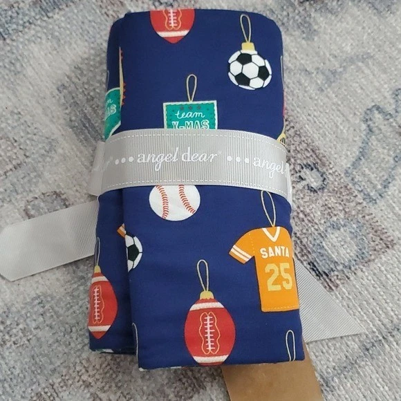 NUEVO CON ETIQUETAS Angel Dear Baby Boy Azul Deportes Adornos Manta Envolvente Navidad Foto 4 de 4