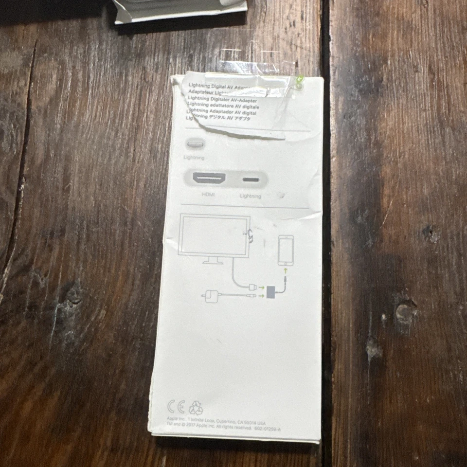 Genuine Apple OEM Lightning Digital AV Adapter  MD826AM/A  New In Box - Image 2 of 3
