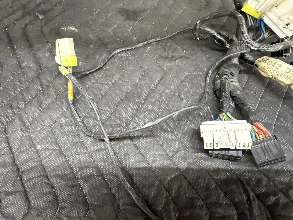 JDM Nissan Silvia S13 A/C Digital Climate Control Harness 24042-35F20 - Image 4 of 4