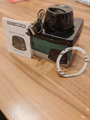  Vikefon Cool Magnetic Portable Bt Speaker Handy Loud Speaker RGB Licht