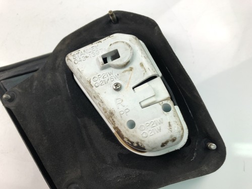 Luz portón trasero MAZDA 626 IV GE 043-1397 1996 17950676 - Imagen 3 de 4