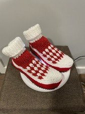 Slippers. Size 9-10.