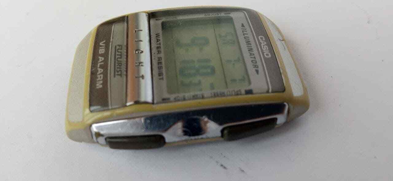 Vintage Casio A220 Illuminator Futurist Digital 1922 Watch for sale ...