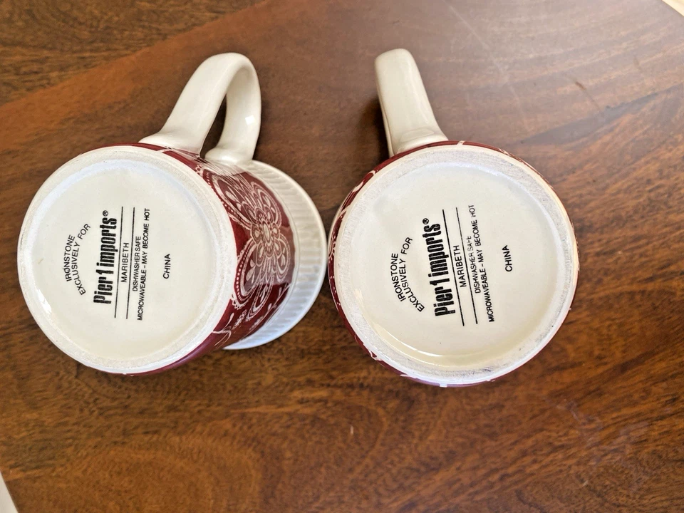 Pier 1 Imports Ironstone Exclusivo MARIBETH Tazas de Café Crema y Rojo - Juego de 2 Foto 4 de 4