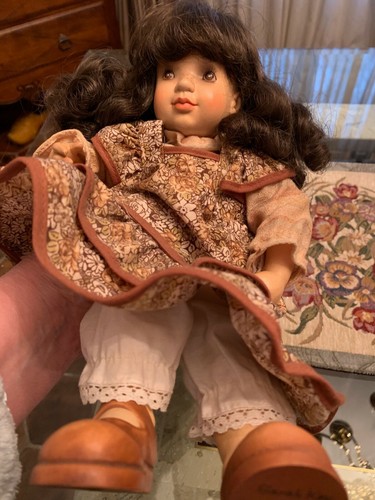 Vintage ANRI Sarah Kay 14" SARAH Jointed Wooden Doll Italy 1980s-on LE 750 Only - Picture 7 of 9
