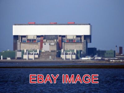 PHOTO  HEYSHAM 2 NUCLEAR POWER STATION  OPENED IN 1988 AND SCHEDULED TO OPERATE