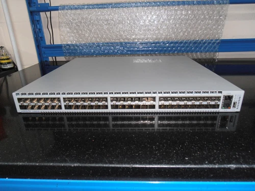 Arista DCS-7150S-52-CL-R  52-port SFP+ 10GbE  1RU  Switch + 4 Fans + 2 PSU