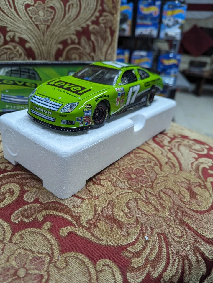 2007 Matt Kenseth #17 iLevel by Weyerhaeuser NASCAR Ford Fusion Roush - Image 2 of 4