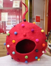 Wool Cat Cave Bed Handcrafted from 100 Wool, Eco-Friendly Felt Cat Cave for ...