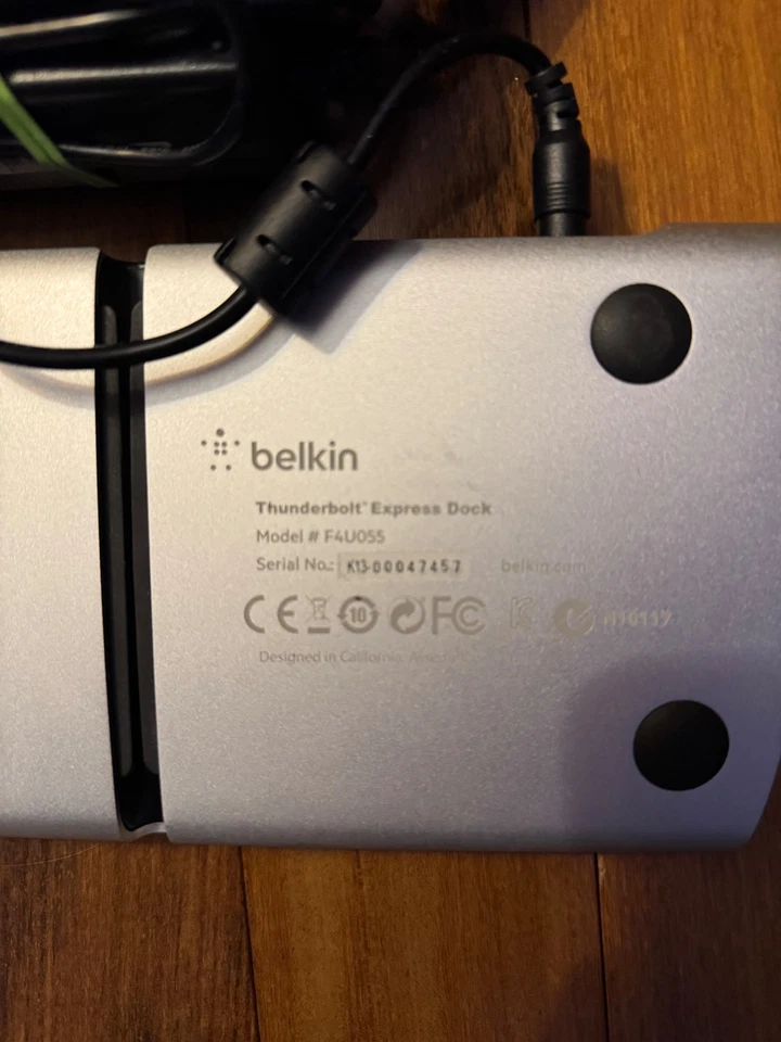 Док-станция Belkin Thunderbolt Express F4U055 со шнуром адаптера зарядного устройства переменного/постоянного тока - Изображение 2 из 3