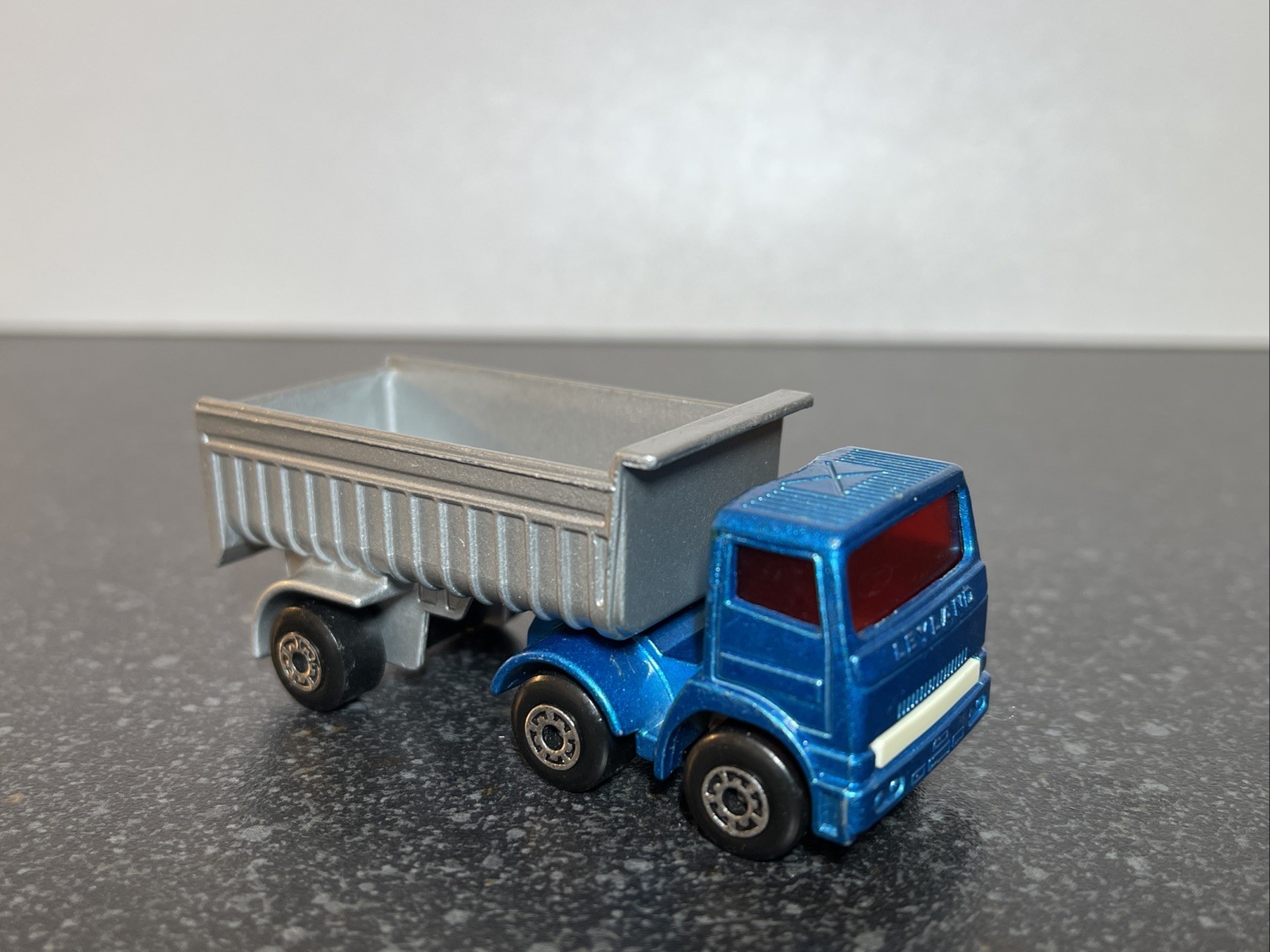 Matchbox Lesney No.30 Leyland Articulated  Truck Nr Mint Condition UB