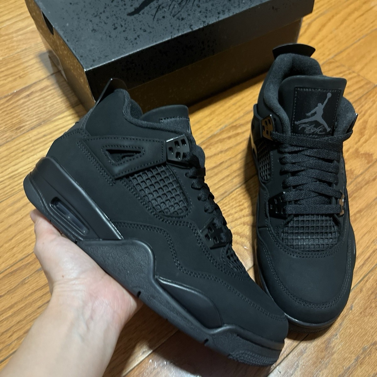 Nike Air Jordan 4 Retro Black Cat 2025 Grade School Size 7Y/fit
