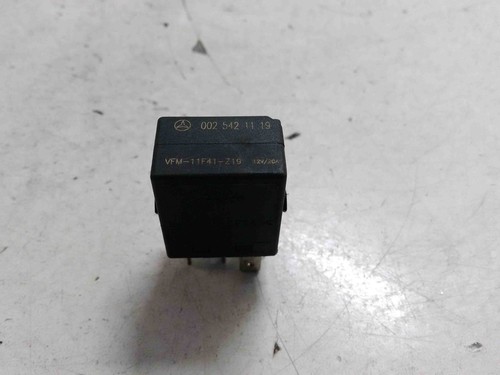 MERCEDES-BENZ C W204 Relais 0025421119 2.70 Diesel 150kw 2004 28422689