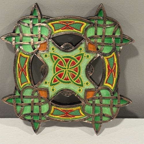 Celtic Irish Knot Shamrock 5.75"  Metal Resin Embroidered Custom Wall Plaque 1J1