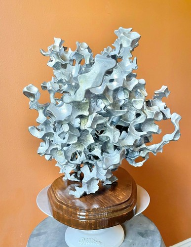 Sculpture métallique "AL Bloom" coulée abstraite aluminium - art éclectique par Charles - Photo 4 sur 7