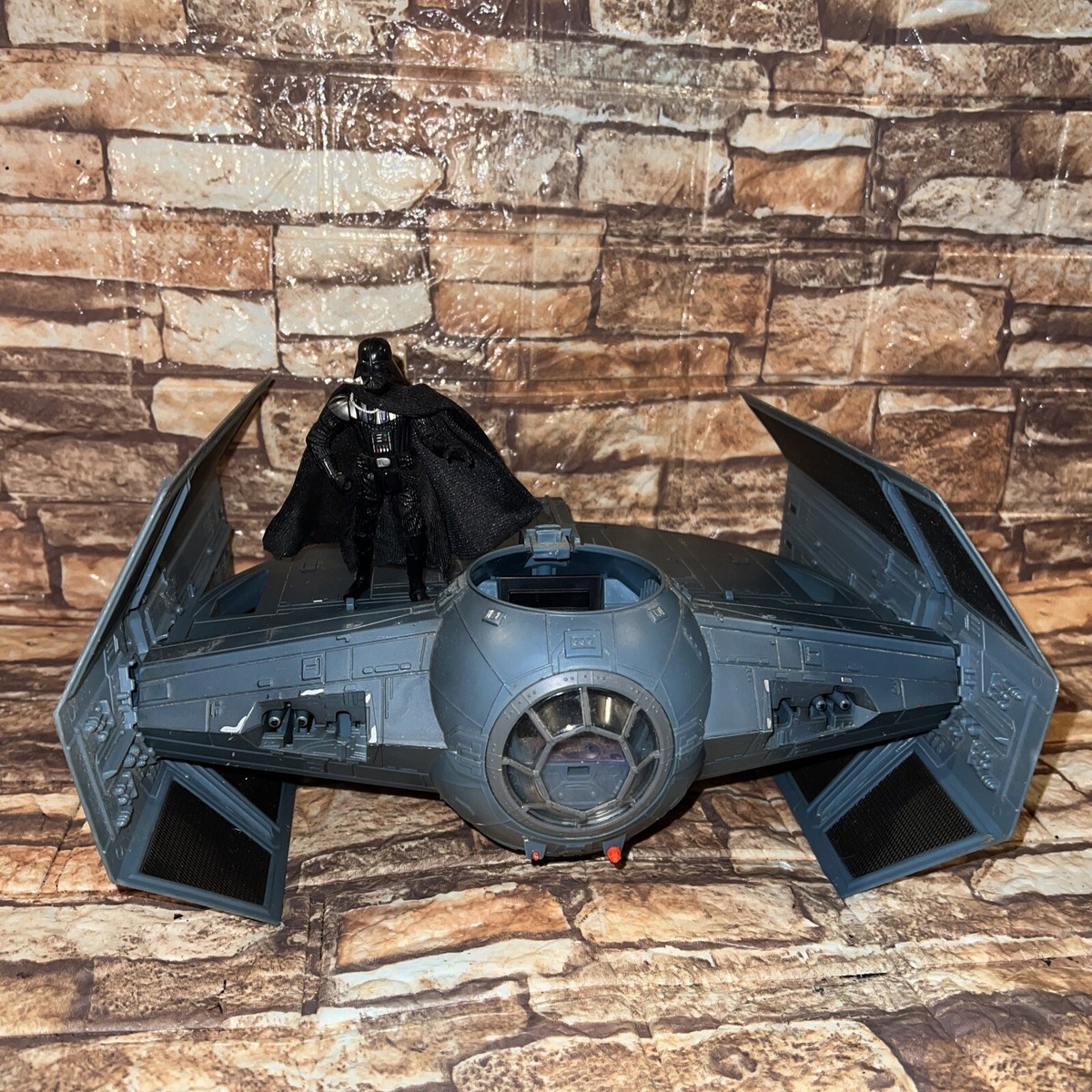 Star Wars: The Power of the Force DARTH VADER'S TIE FIGHTER (1997