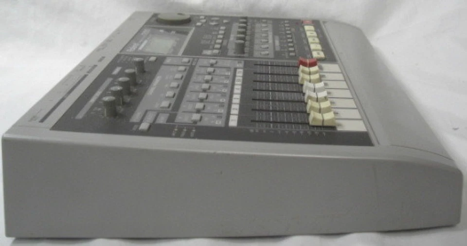 Estación de trabajo de estudio digital Roland VS-840 MTR Foto 2 de 4