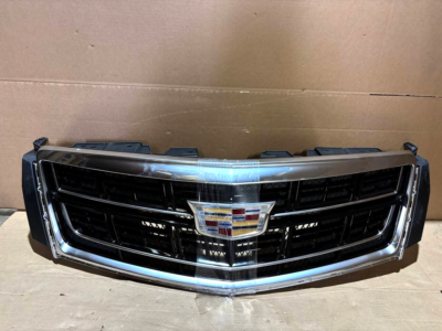 2016-2017 Cadillac XTS Upper Grille OEM W/O Surround View 23337017